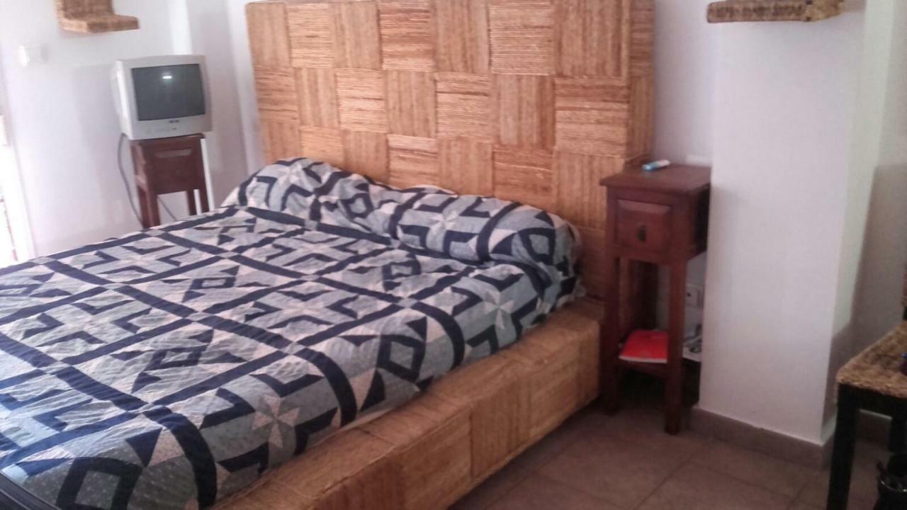 Habitaciones En Casa Compartida Retamar Almería Eksteriør billede